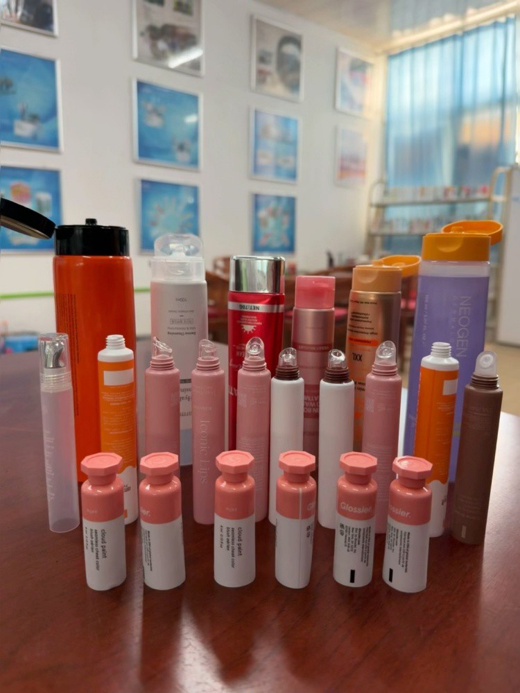 Laminated tube Cosmetic Packing Laminated tube Cosmetic Packing